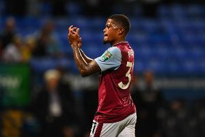 法媒：费内巴切有意27岁边锋利昂-贝利，并已和维拉展开谈判